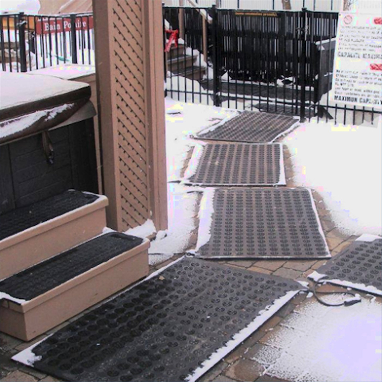 Snow Melting heating mats are ideal for entrances, steps and standing areas